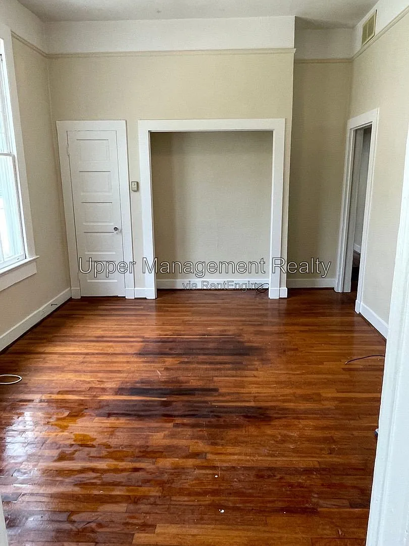 2 bed, 1.0 bath, 750 sqft, $1,900 — Photo 4