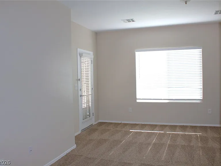 2212 Sawtooth Mountain Dr — Photo 8