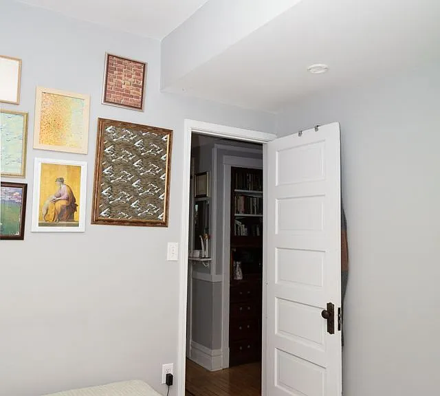 2071 N Hoyne Ave #2 — Photo 7