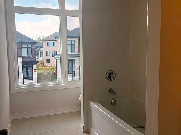 2909 Nakina St — Photo 14