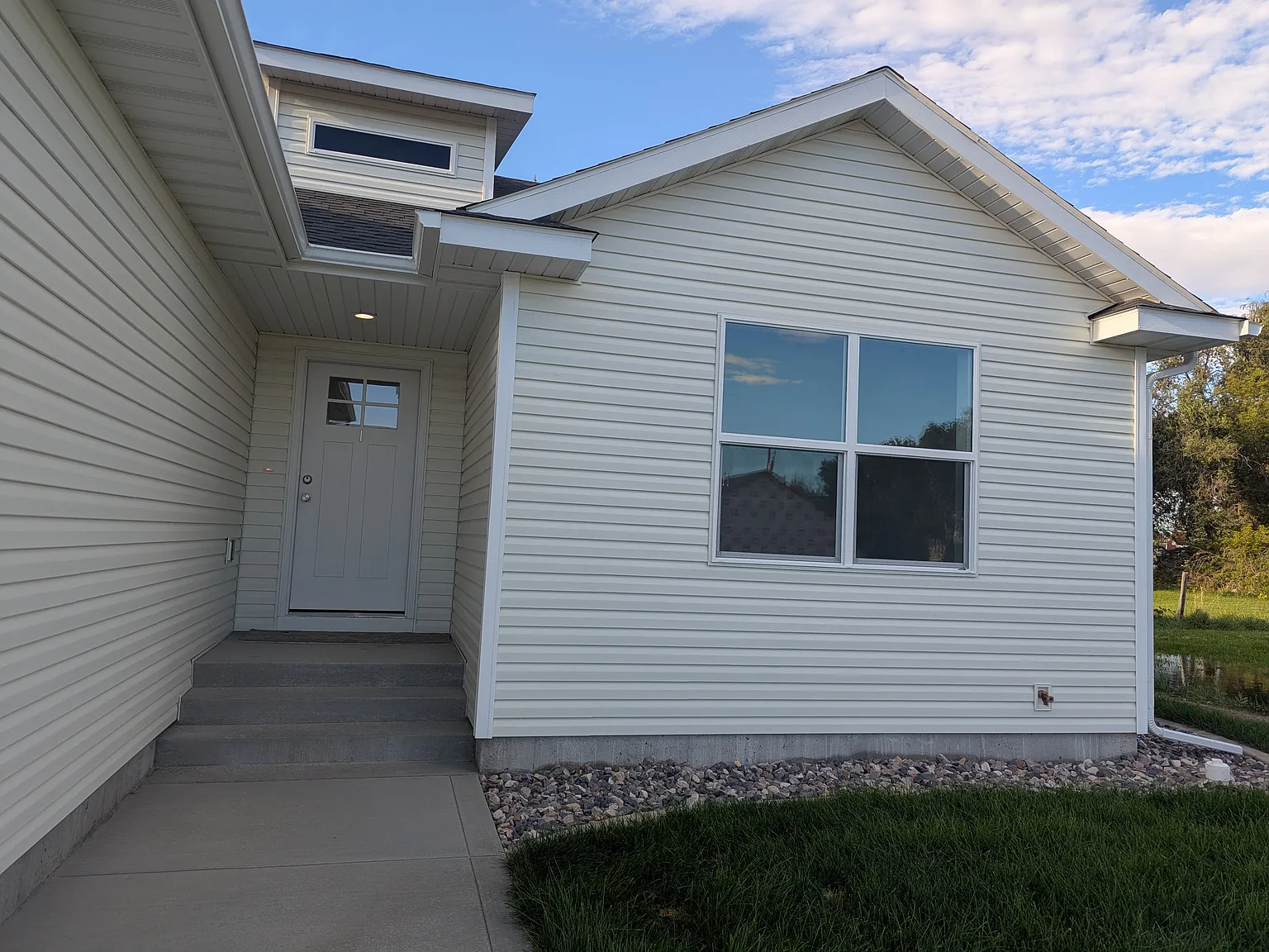 3 bed, 1444 sqft, $1,600 — Photo 3