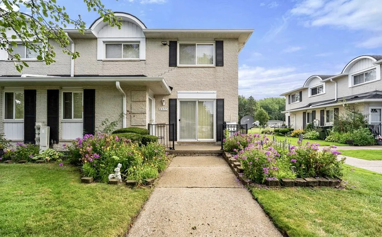 3 bed, 1984 sqft, $1,825 — Photo 2