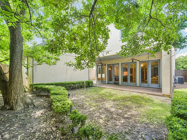 2307 Sheridan St — Photo 48
