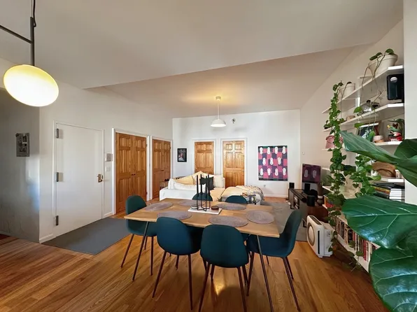 75 Warren Street image 4 of 11