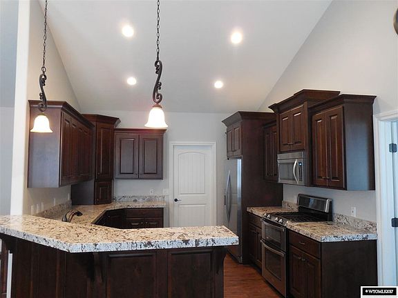 3rd image of 3249 Temple Peak Dr