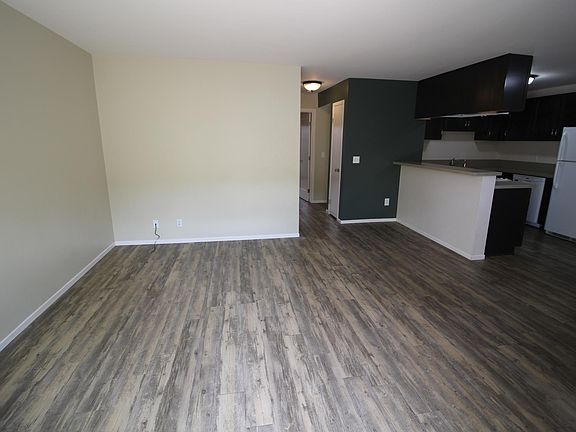 3rd image of 4532 Felton St