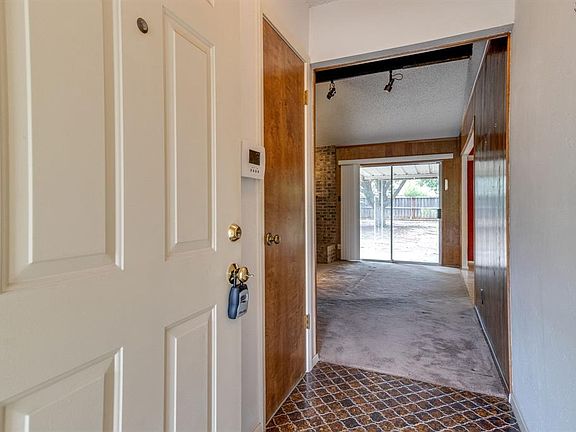 4th image of 6712 Woodway Dr