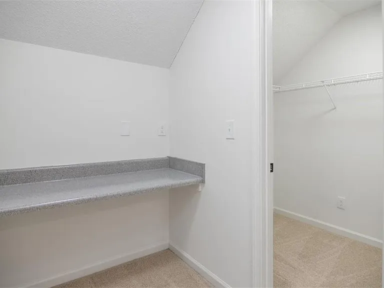 4033 Ravenwood Ct — Photo 25