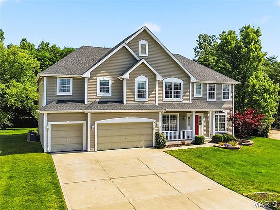 3rd image of 7 Shetland Ct