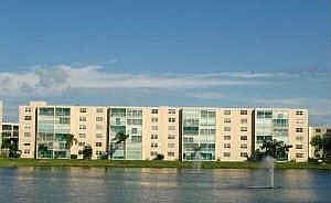 Reduced! 55+ 2/2 Condo