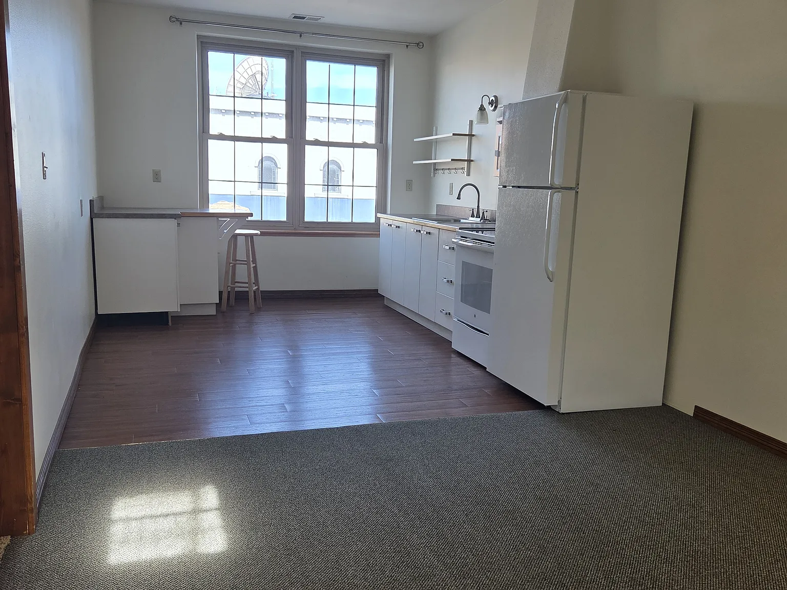 1 bed, $1,100 — Photo 4