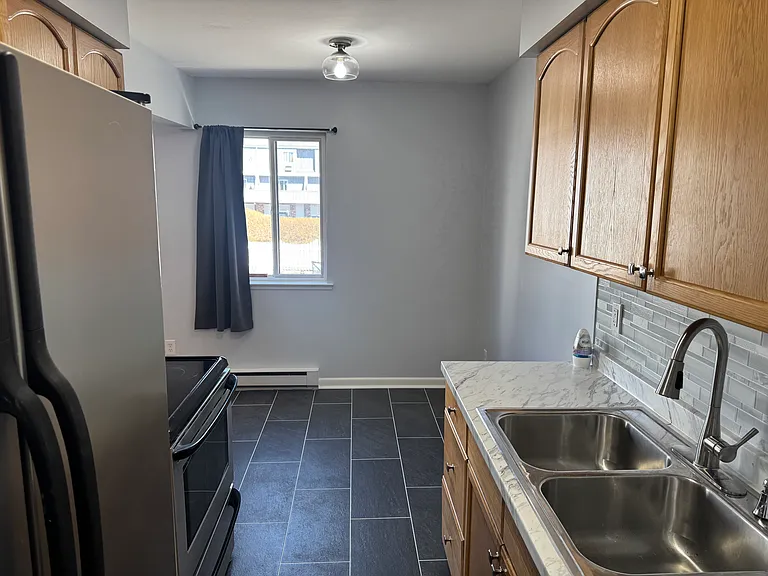 4 Glenwood Ave #B7 — Photo 8