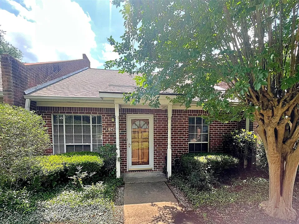 2420 Stone Hollow Dr