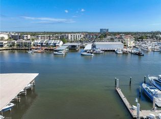 1100 8th Ave S APT 226G, Naples, FL 34102