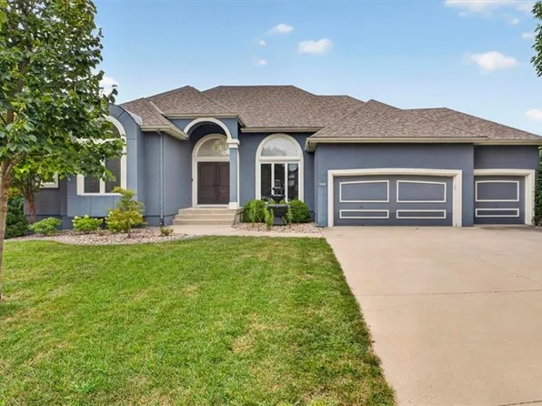 2612 SW Winterbrook Cir, Lees Summit, MO 64081