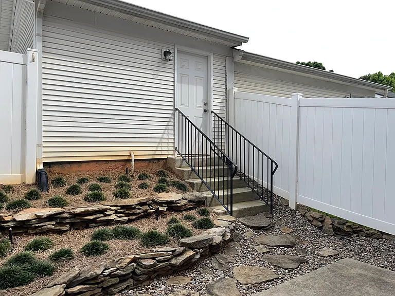 175 Singleton Rd — Photo 35