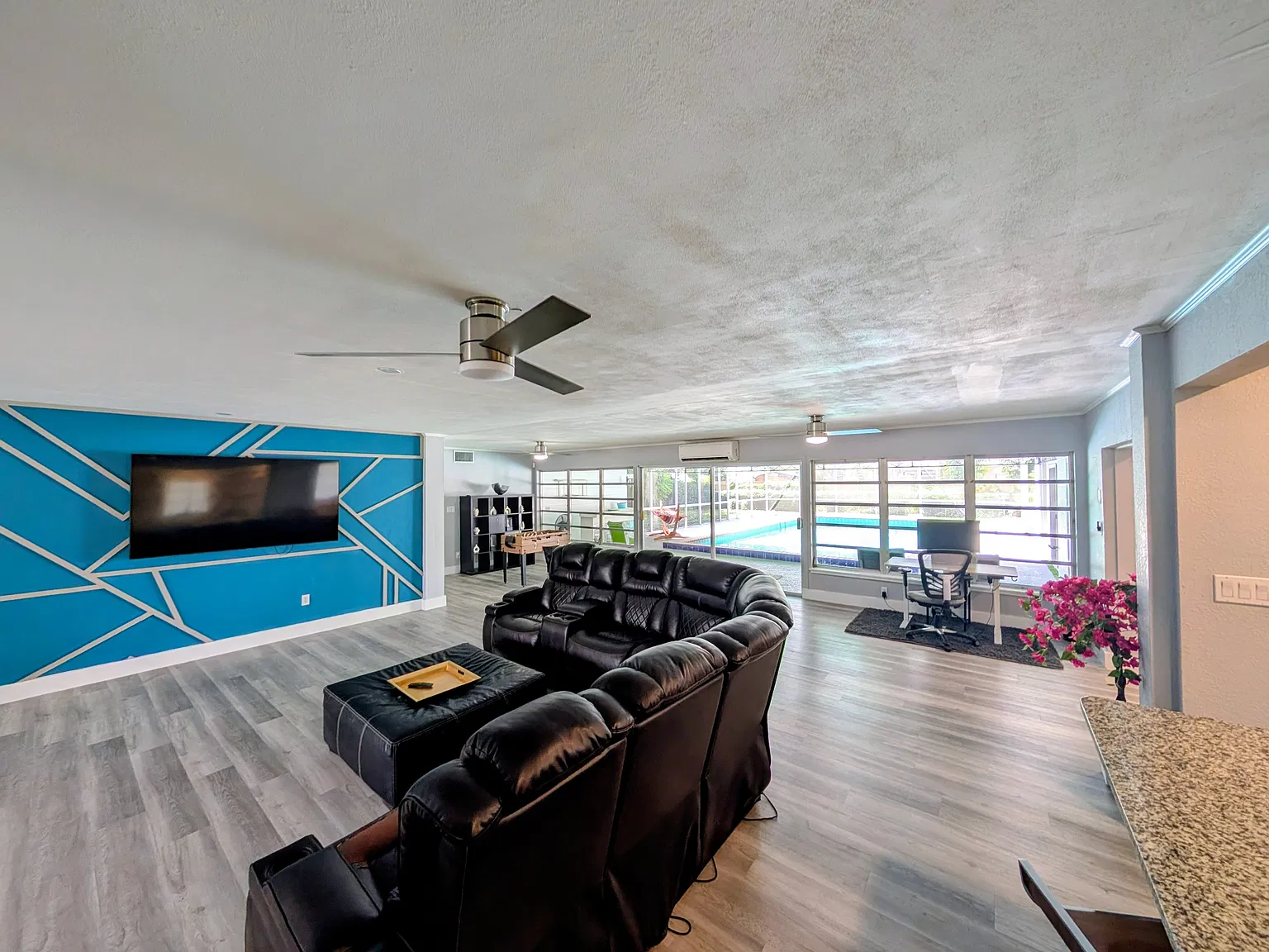 5 bed, 2976 sqft, $3,200 — Photo 4