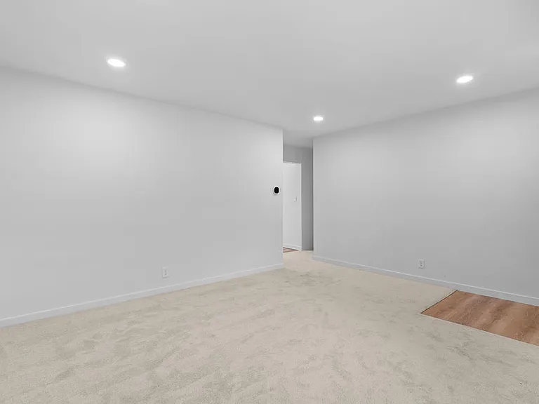 1605 Barbara Dr — Photo 2