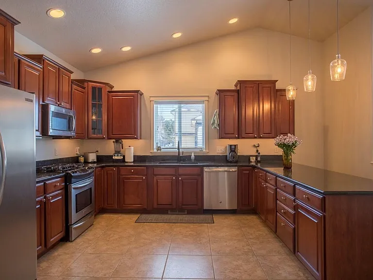 5206 Laree Ct — Photo 16