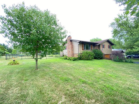 2nd image of 12829 Echo Dr