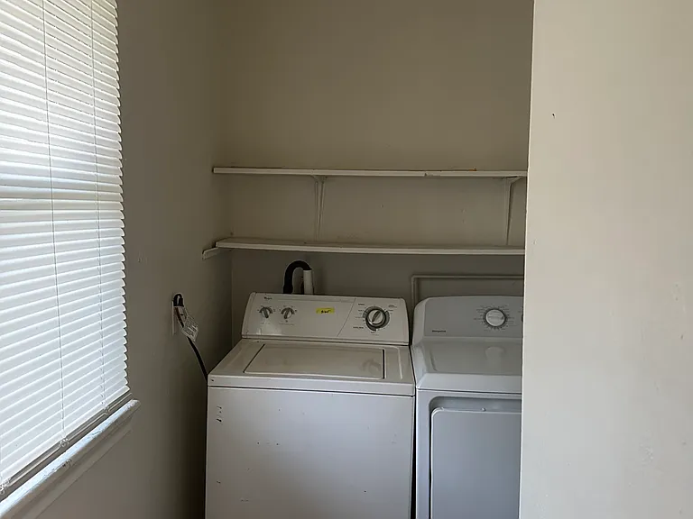 1328 Dupas St — Photo 9