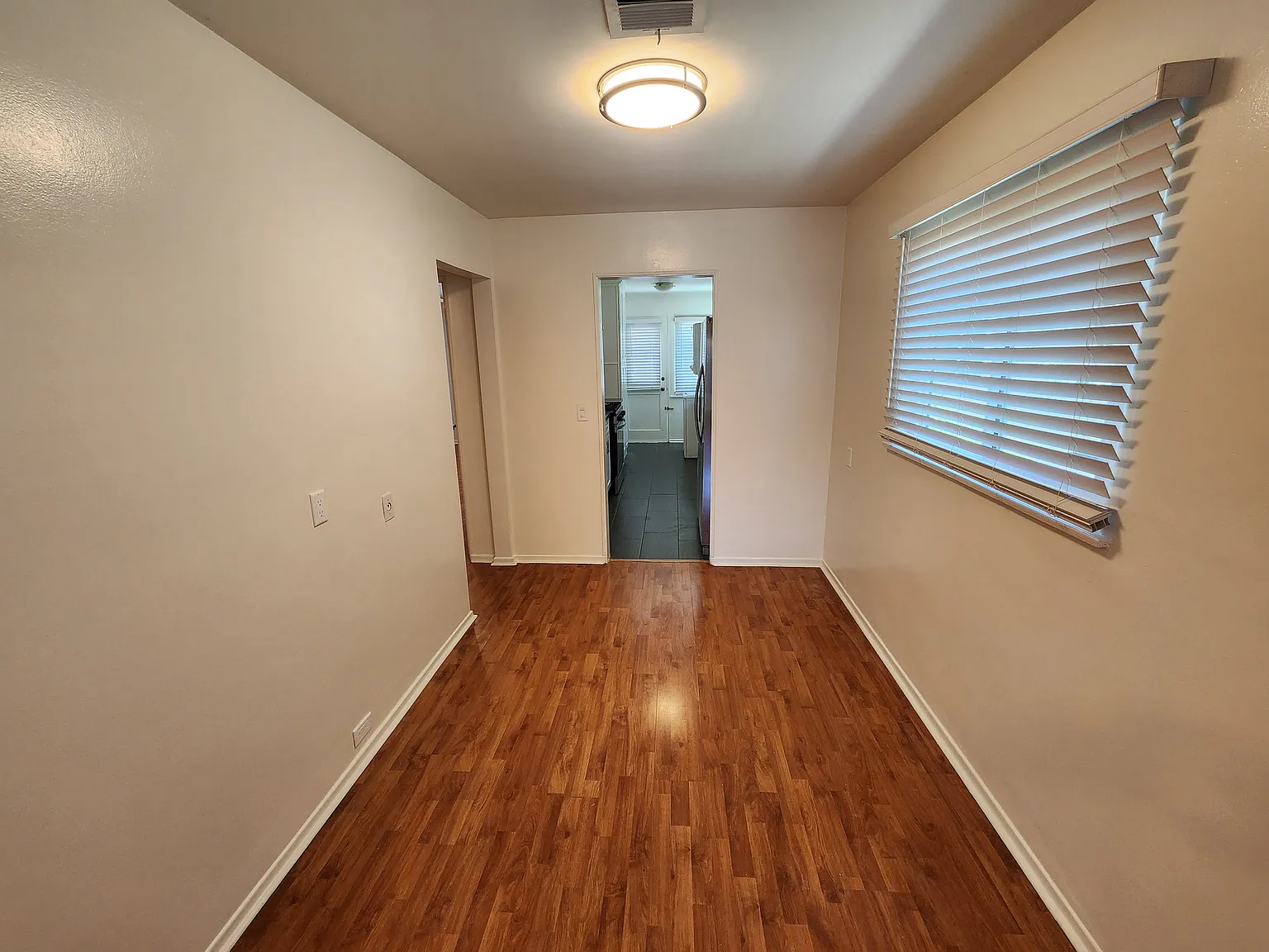 1 bed, 806 sqft, $2,200 — Photo 4
