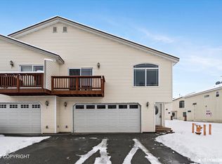 983 Oakridge Dr, Anchorage, AK 99518