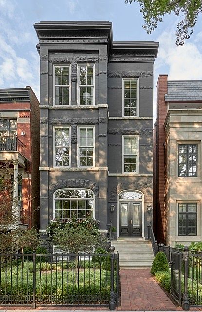 1st image of 2514 N Burling St