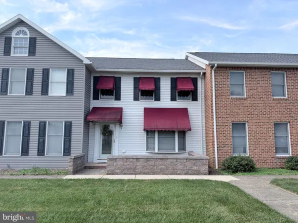 3585 Carnoustie Dr, Chambersburg, PA 17202
