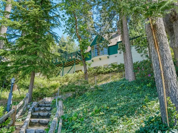 332 N John Muir Rd, Lake Arrowhead, CA 92352
