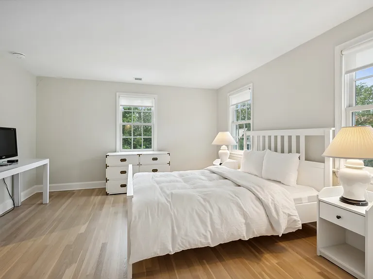 39 Linden Ln — Photo 23