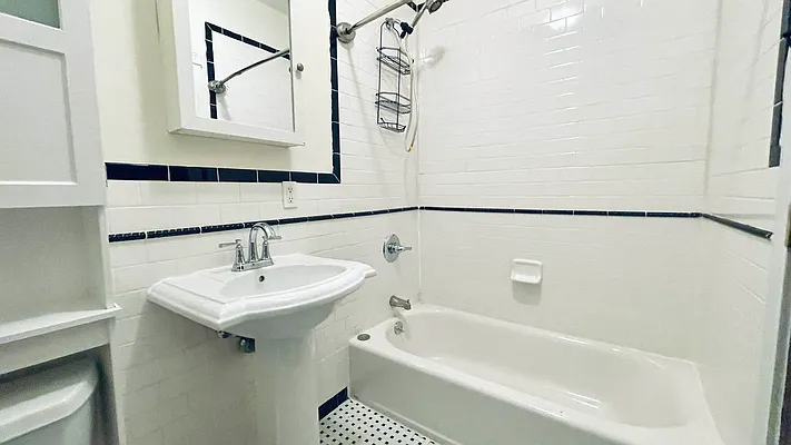 Rented by Strivers Management Group Corp (Brokerage) | media 22