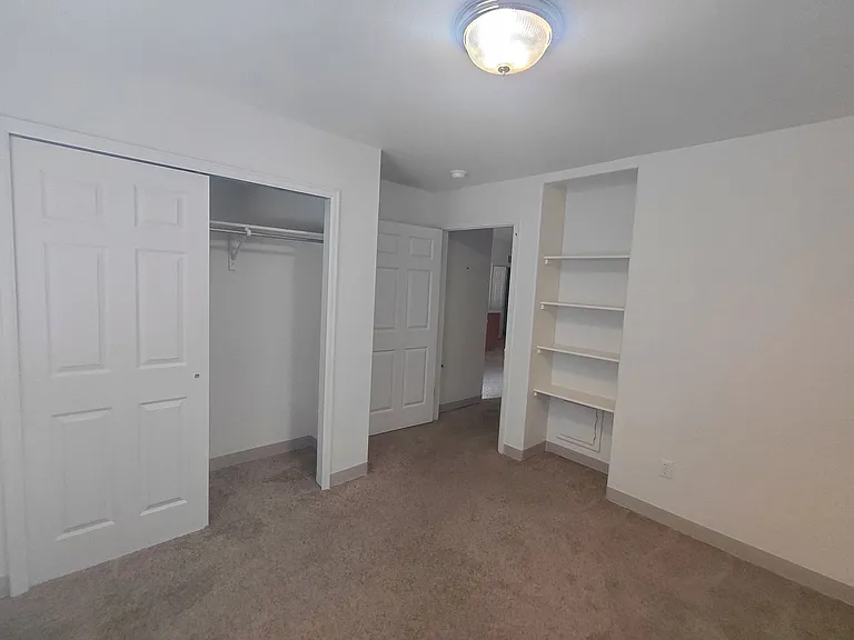 1700 N Reading Ave — Photo 6