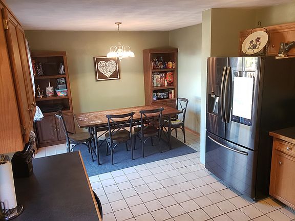 4th image of 8841 Wakefield Dr