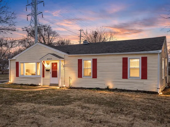 8557 Frost Ave, Saint Louis, MO 63134