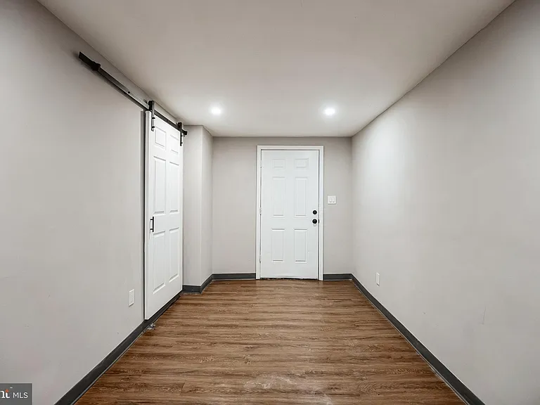 6905 Forrest Ave — Photo 24