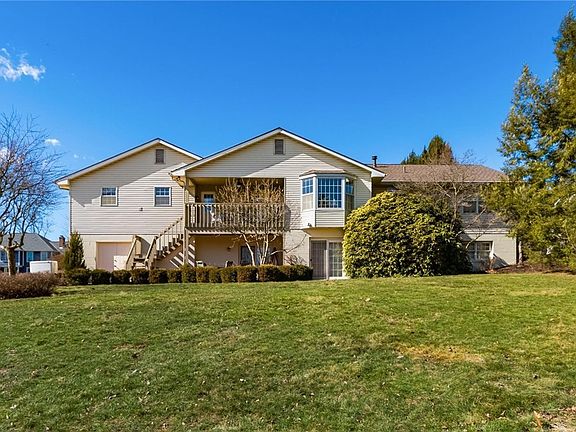 2nd image of 3750 Greenbriar Dr