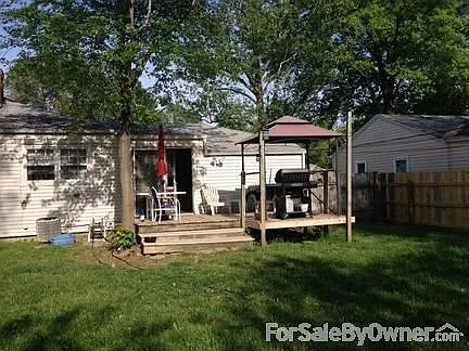 506 Manhattan Ave photo 1