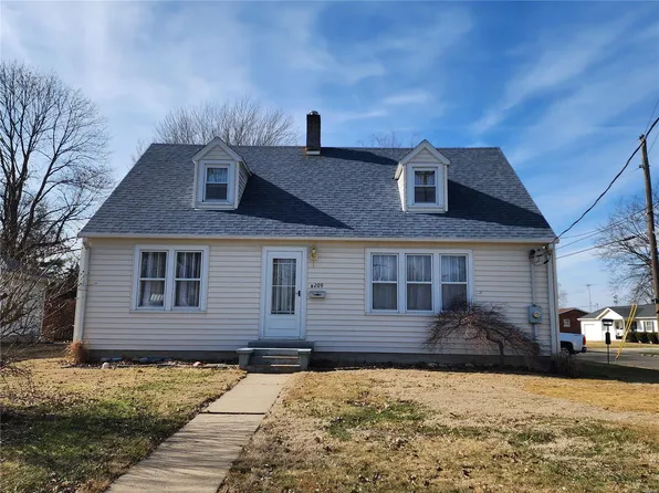 209 S Bryan St, Nashville, IL 62263