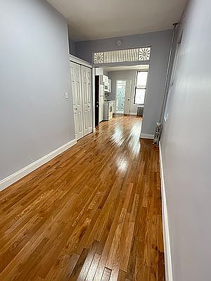 4th image of 38-38 29th St #2R