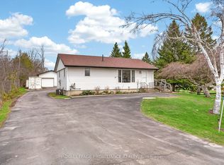 742 Wallbridge Loyalist Rd, Belleville, ON K8N 4Z5