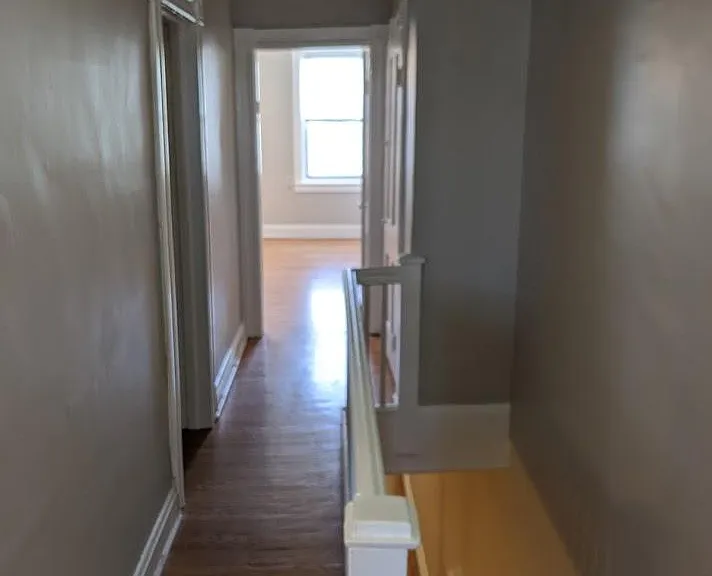 4304 Falls Rd — Photo 5