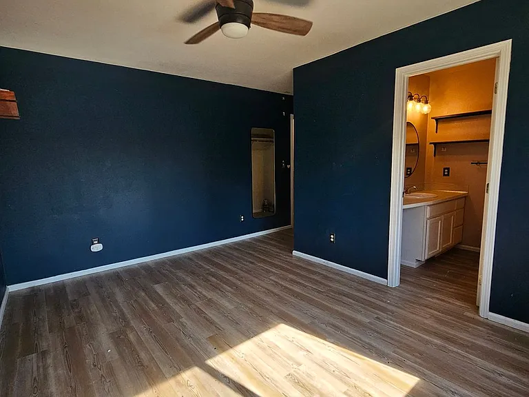 1143 Naval Ave — Photo 11