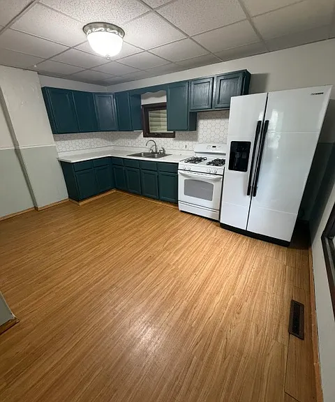 191 Vandervoort St #1/2 — Photo 6
