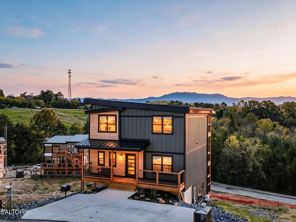 1st image of 1587 Rainbow Ridge Way