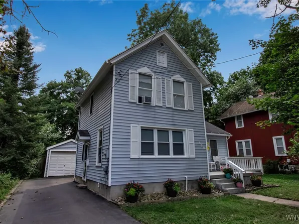 280 Union St, Lockport, NY 14094