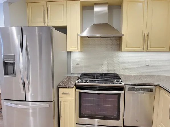 23-31 31st Drive image 2 of 16