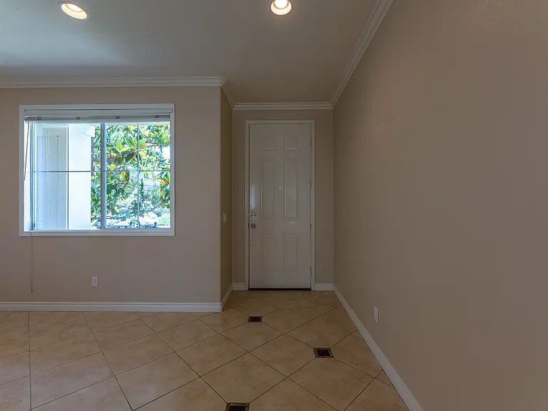 14 Monument Pl — Photo 30