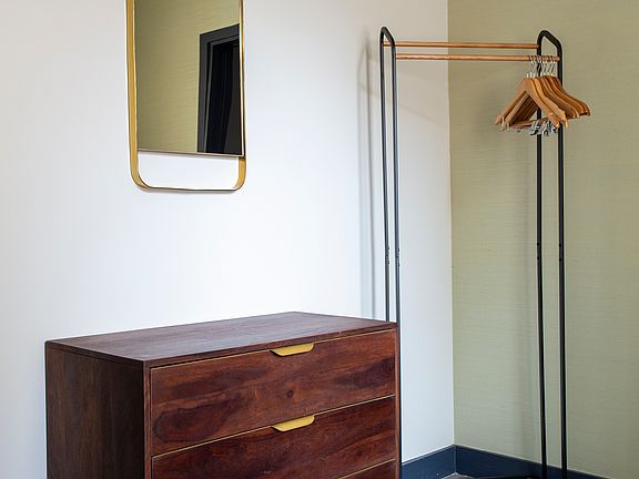 5th image of 706 Polk St #201