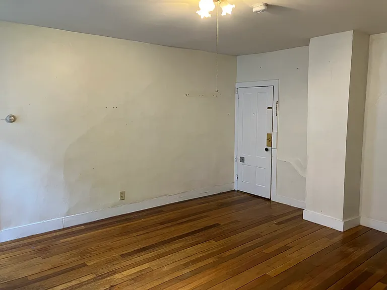 114 High St #4 — Photo 10